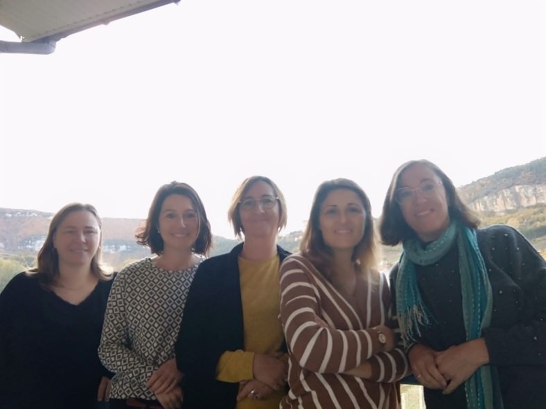 De gauche à droite : Valérie CHARLET, Marina GELY, Sabine PORTALIER, Laëtitia CADOU, Claire AIGOUY-ABRIOL
